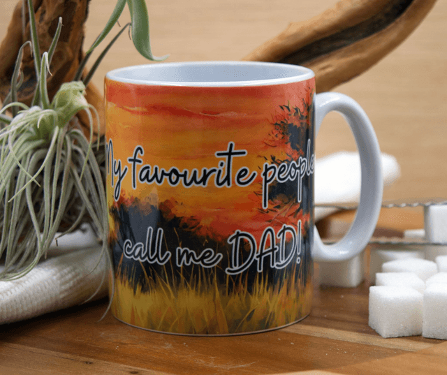 Mug: Silhouette of a Dad Walking with Two Children at Sunset Design