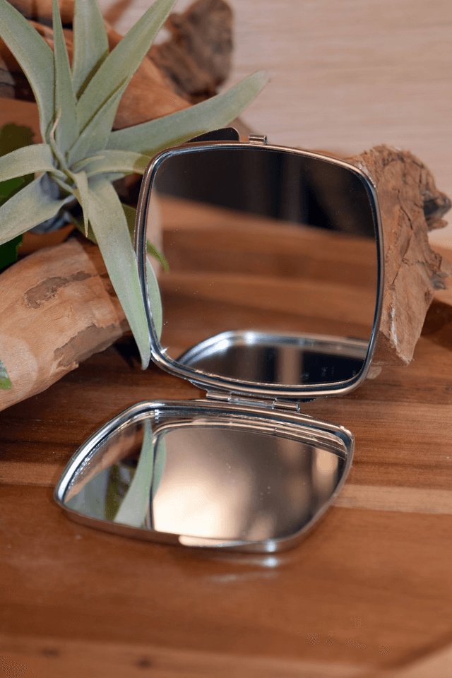 Rainbow Heart Compact Mirror – A Colourful & Charming Handbag Essential