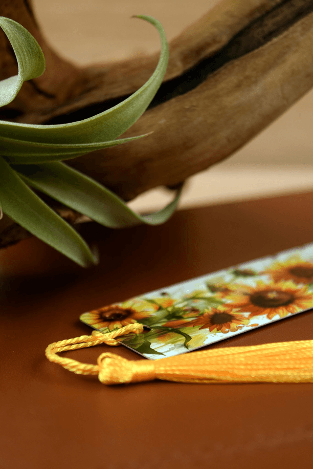 Sunflowers & Bees – Bright and Cheerful Bookmark