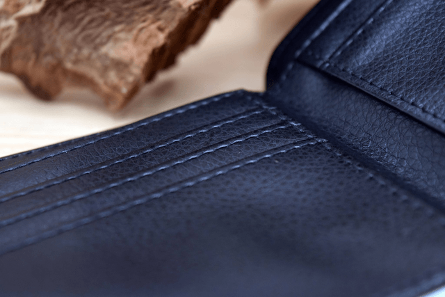  “This Is What A Awesome Dad Looks Like” Faux Leather Wallet – Personalised Gift for Father’s Day & Birthdays