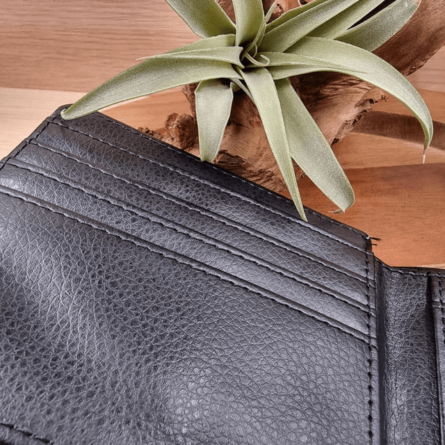 Customisable “Bank Of Dad” Faux Leather Wallet – Personalised Gift for Father’s Day & Birthdays