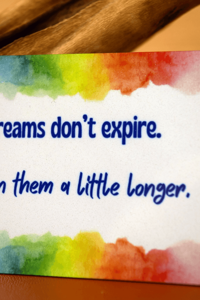 Your Dreams Don’t Expire – Aluminium Wallet Card