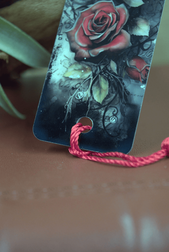 Gothic Rose Aluminium Bookmark – Monochrome Design with Red Roses